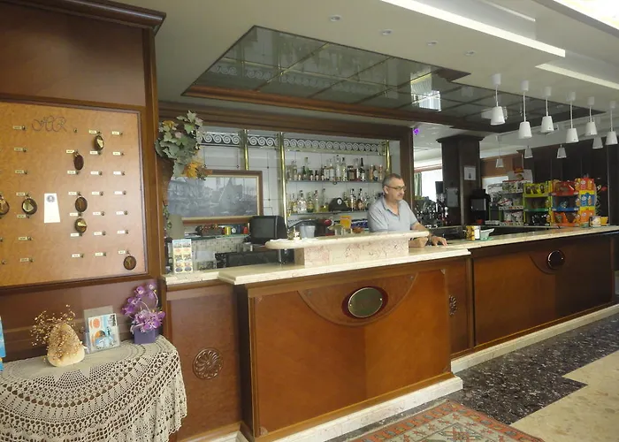 Al Ragno تْشيزيناتيكو